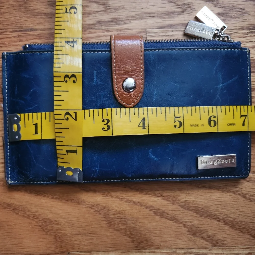 Borgasets Distressed Leather Wallet